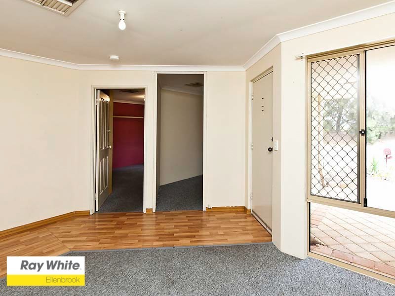 8 Starbush Crescent, Ellenbrook WA 6069