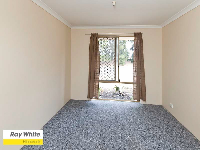 8 Starbush Crescent, Ellenbrook WA 6069