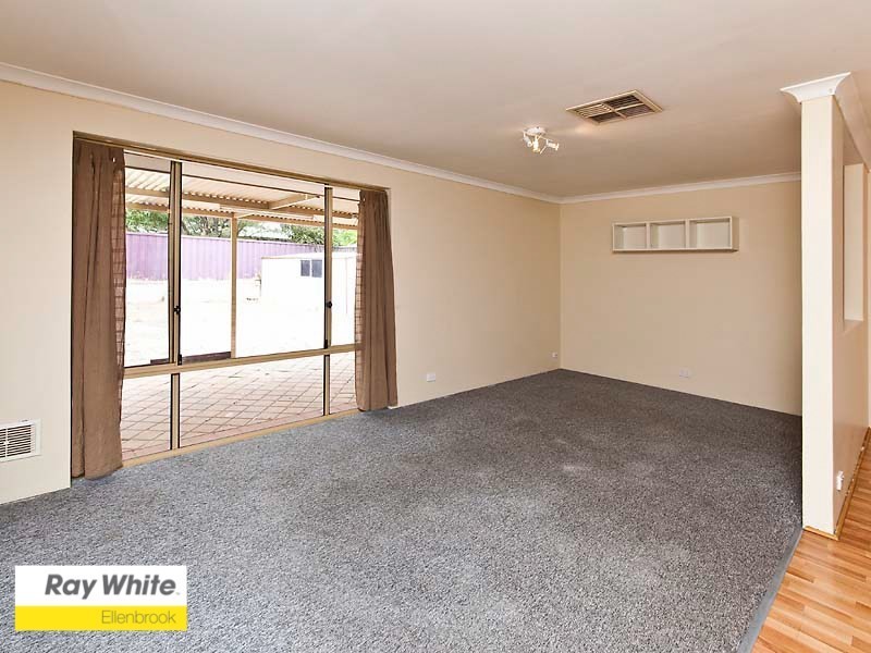 8 Starbush Crescent, Ellenbrook WA 6069