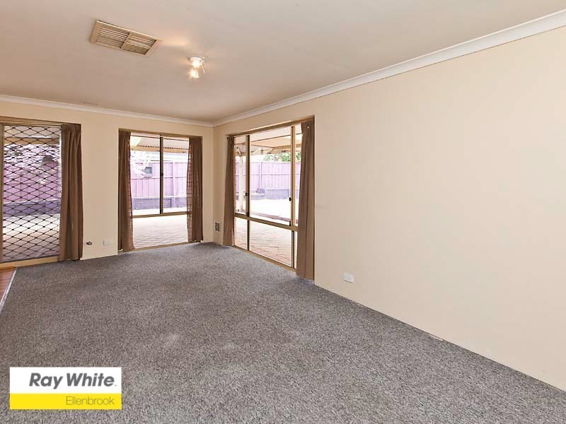 8 Starbush Crescent, Ellenbrook WA 6069