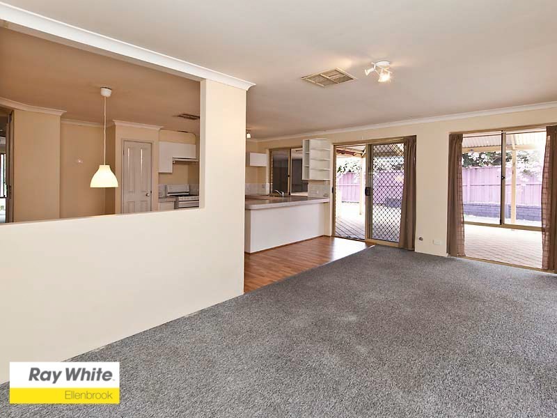 8 Starbush Crescent, Ellenbrook WA 6069