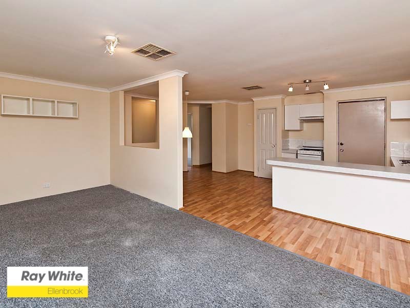 8 Starbush Crescent, Ellenbrook WA 6069