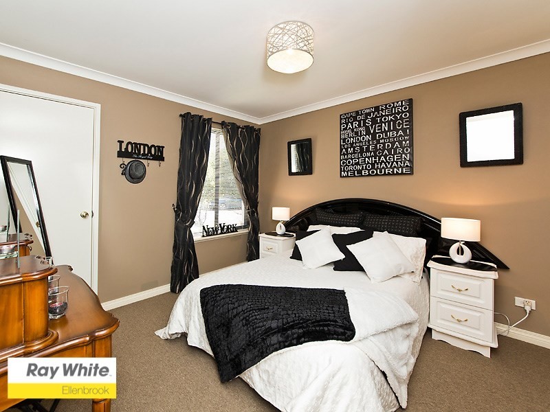 30 Cabernet Place, The Vines WA 6069