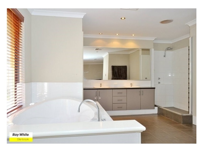 94 Bordeaux Lane, The Vines WA 6069