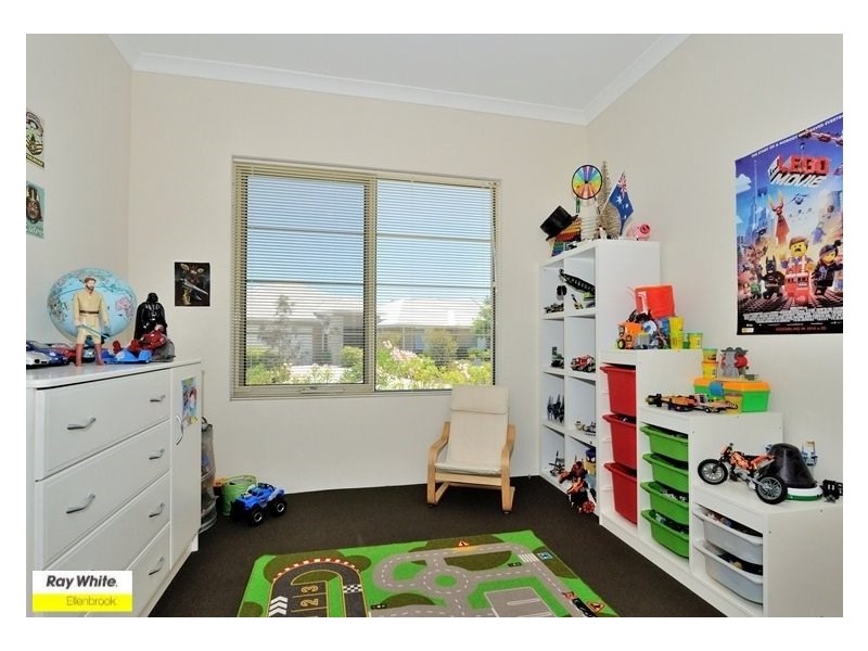 6 Vellum Loop, Aveley WA 6069