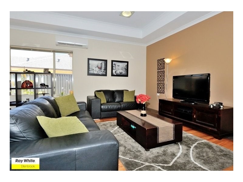 6 Vellum Loop, Aveley WA 6069