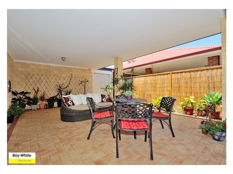 6 Vellum Loop, Aveley WA 6069