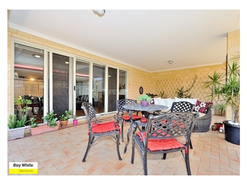6 Vellum Loop, Aveley WA 6069