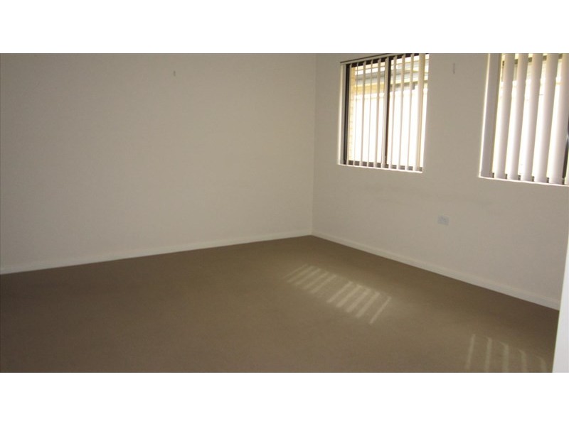 8a Barnfield Drive, Ellenbrook WA 6069