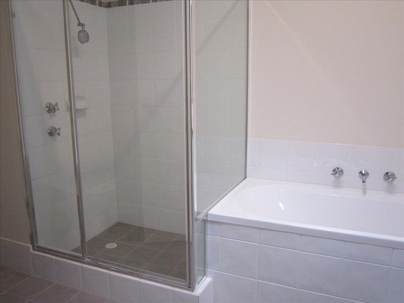 8a Barnfield Drive, Ellenbrook WA 6069