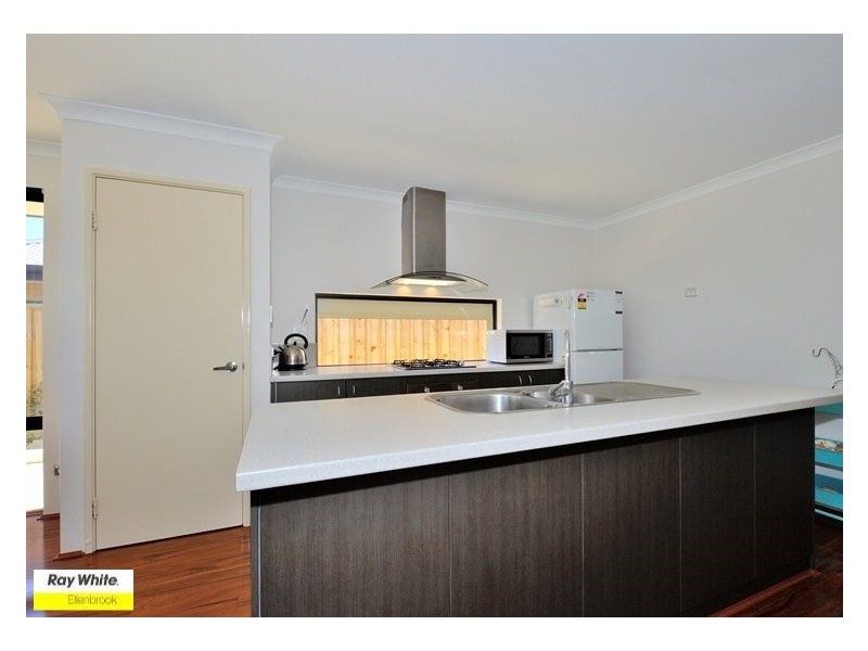 77 Redstone Trail, Ellenbrook WA 6069