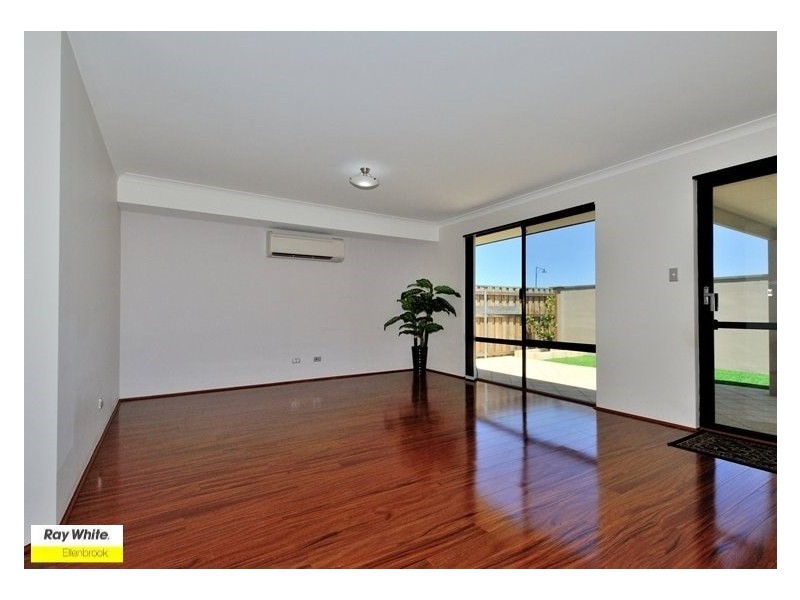 77 Redstone Trail, Ellenbrook WA 6069