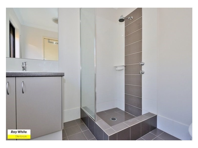 77 Redstone Trail, Ellenbrook WA 6069