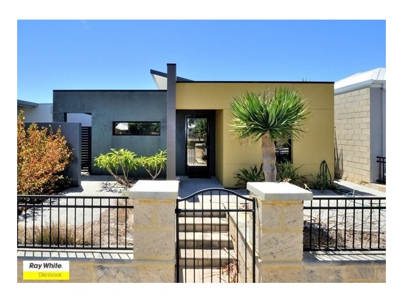 18 Dunrobin Drive, Ellenbrook WA 6069