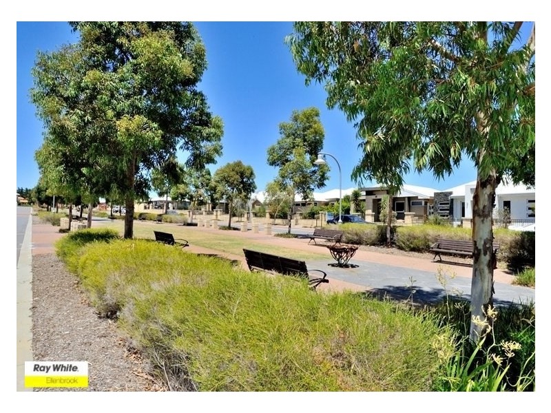 18 Dunrobin Drive, Ellenbrook WA 6069