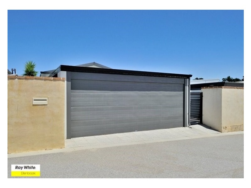 18 Dunrobin Drive, Ellenbrook WA 6069