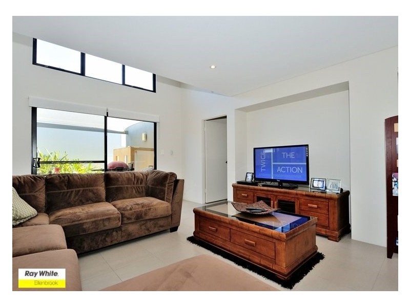 18 Dunrobin Drive, Ellenbrook WA 6069