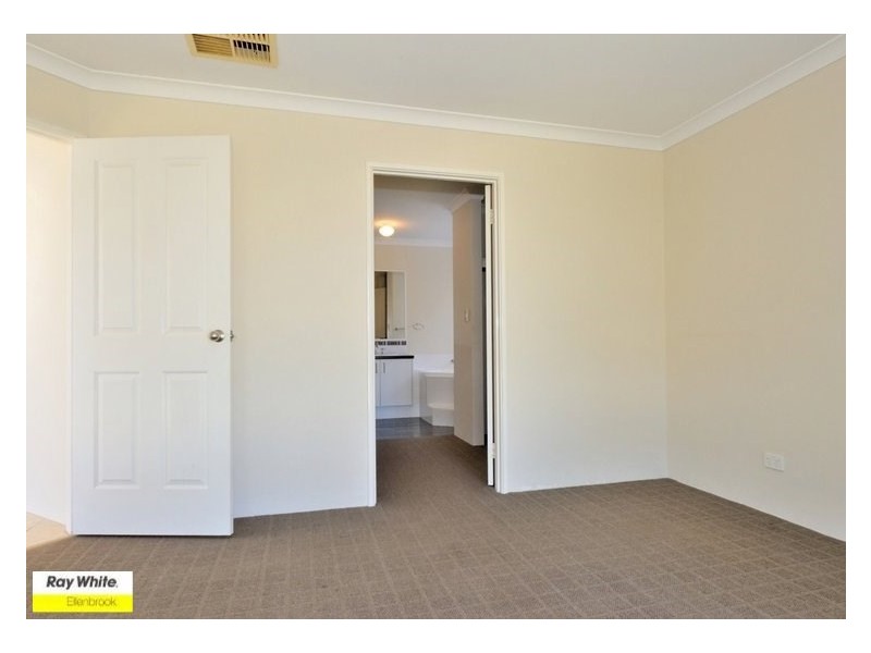 5 Gleeson Entrance, Aveley WA 6069