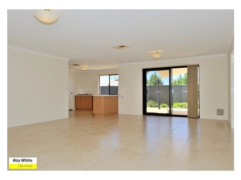 5 Gleeson Entrance, Aveley WA 6069