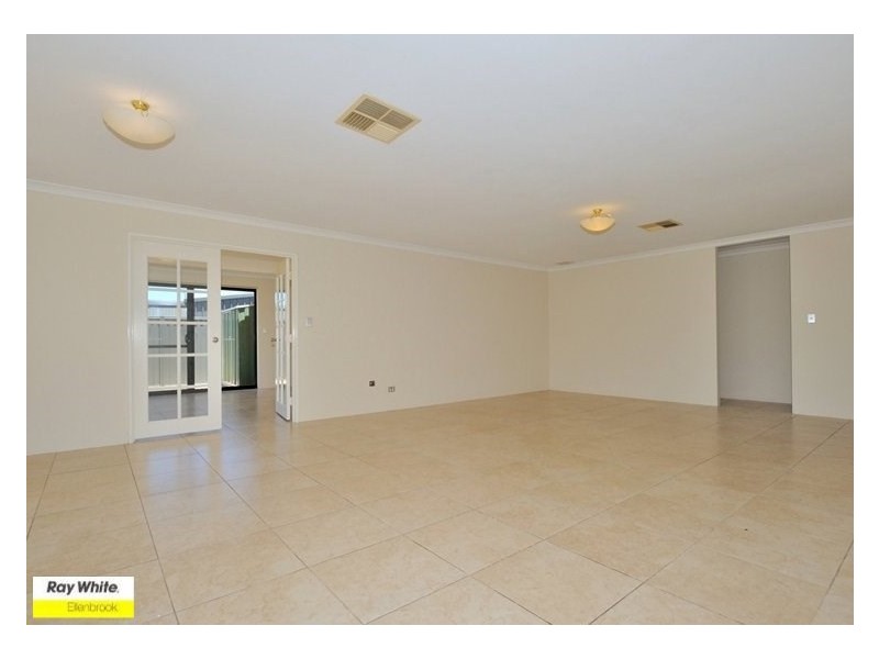 5 Gleeson Entrance, Aveley WA 6069