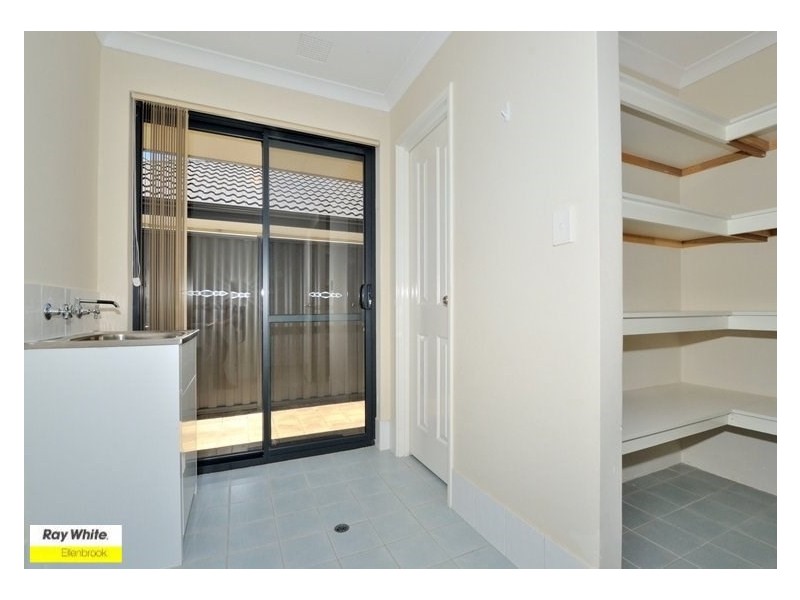 5 Gleeson Entrance, Aveley WA 6069