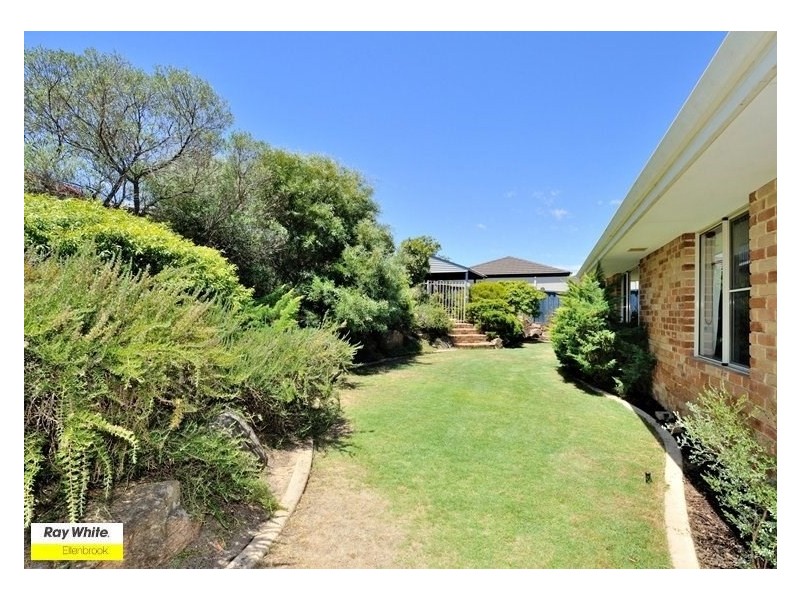 19 Bowerbird Vista, Ellenbrook WA 6069