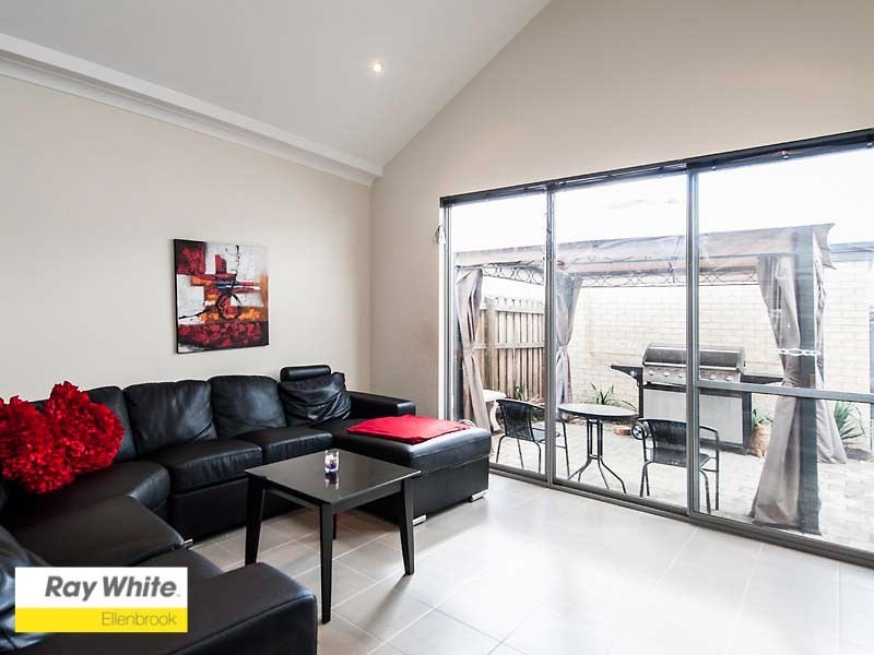 44 Delapre Drive, Ellenbrook WA 6069