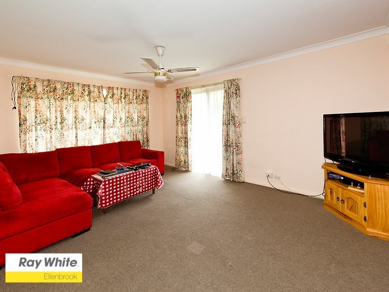 21 Clovertree Street, Maddington WA 6109