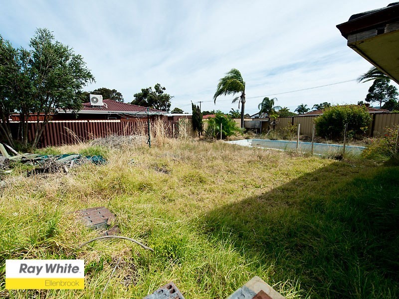 21 Clovertree Street, Maddington WA 6109