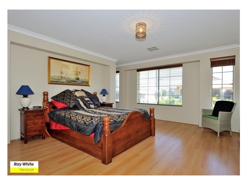 4 Manila Way, Aveley WA 6069