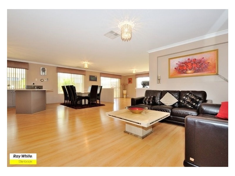 4 Manila Way, Aveley WA 6069