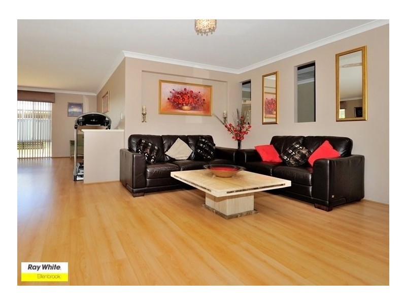 4 Manila Way, Aveley WA 6069