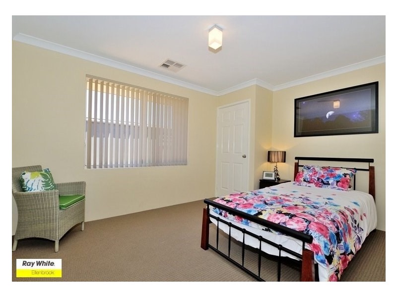 4 Manila Way, Aveley WA 6069