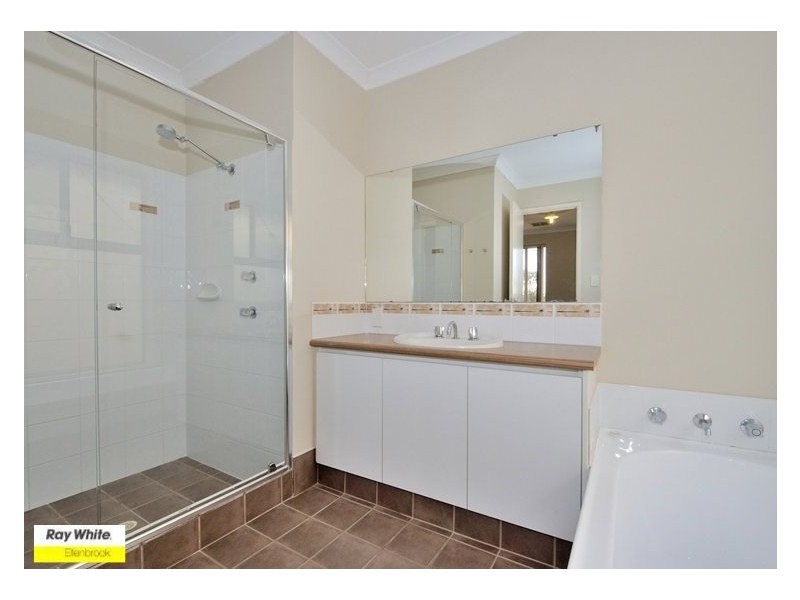 36 Simmonds Pass, Ellenbrook WA 6069