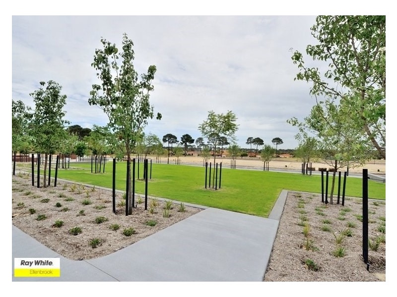 6 Skipsy Lane, Ellenbrook WA 6069