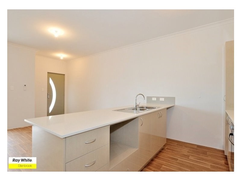 6 Skipsy Lane, Ellenbrook WA 6069