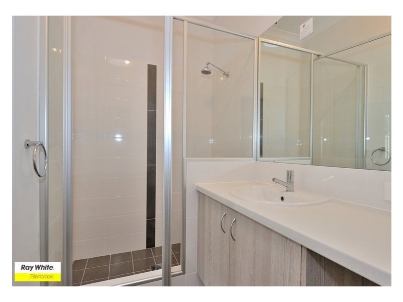 6 Skipsy Lane, Ellenbrook WA 6069