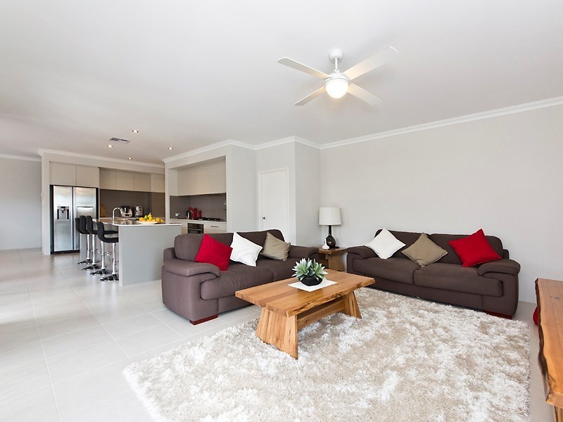 27 Delapre Drive, The Vines WA 6069