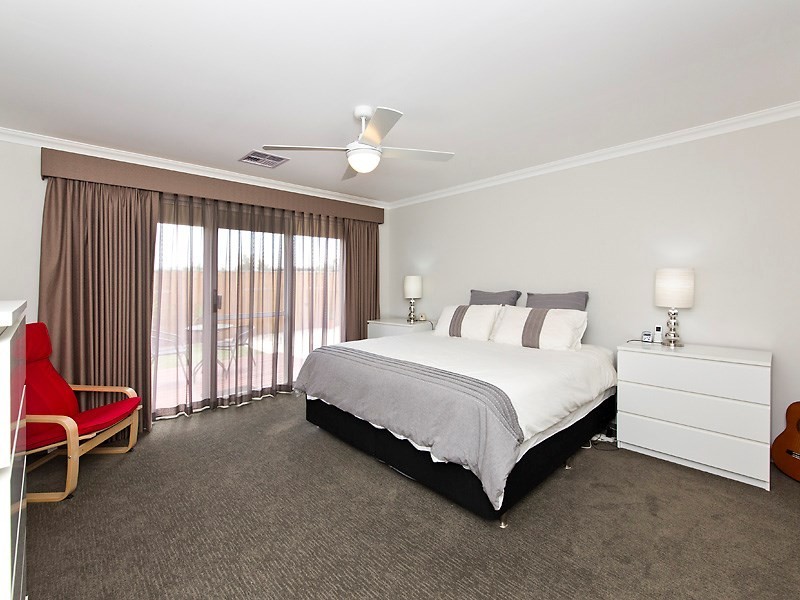 27 Delapre Drive, The Vines WA 6069