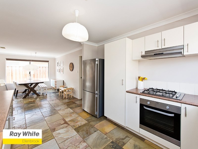 35 Pineroo Terrace, Ellenbrook WA 6069