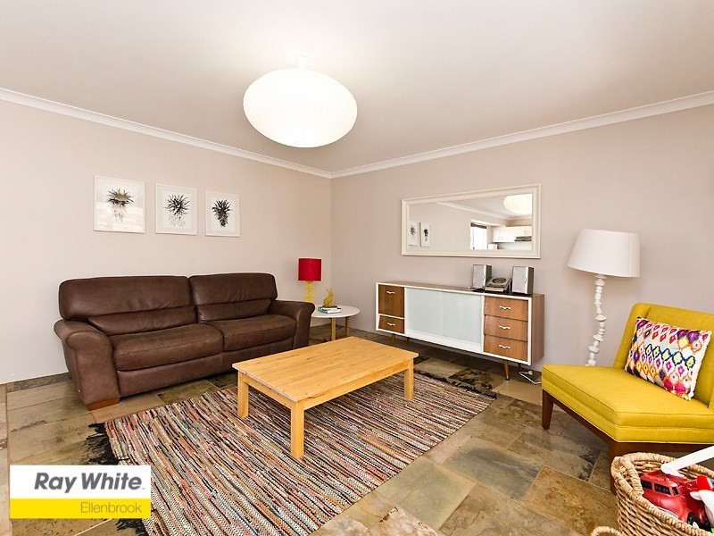 35 Pineroo Terrace, Ellenbrook WA 6069