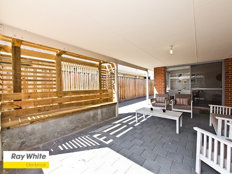 35 Pineroo Terrace, Ellenbrook WA 6069