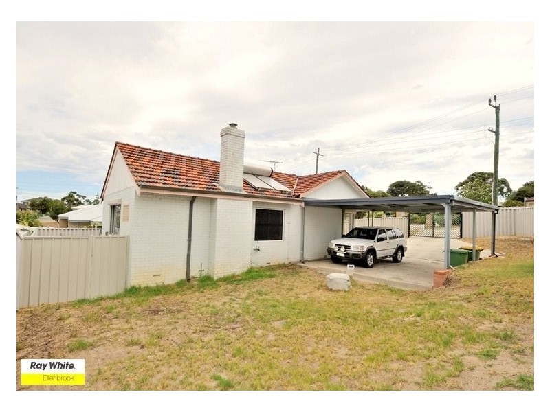 2 Cameron Street, Embleton WA 6062