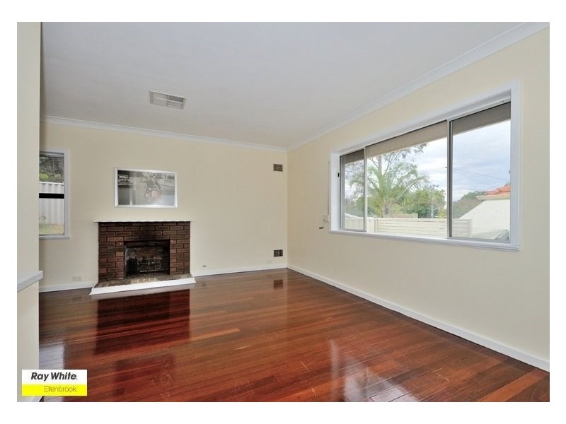 2 Cameron Street, Embleton WA 6062