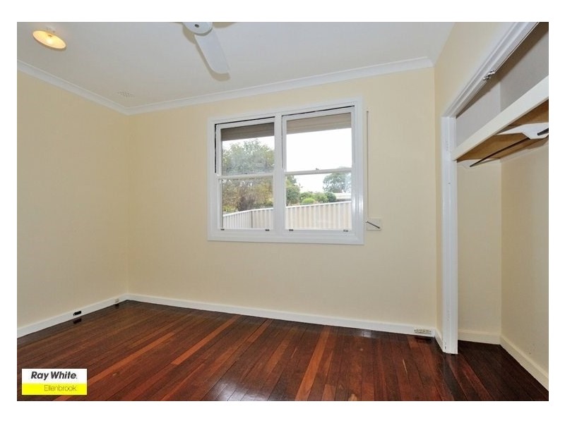 2 Cameron Street, Embleton WA 6062