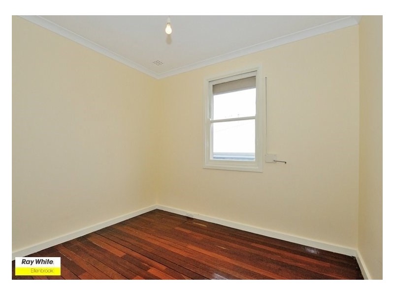 2 Cameron Street, Embleton WA 6062