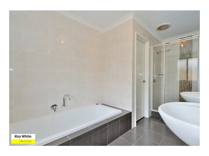 3 Gippsland Way, Ellenbrook WA 6069