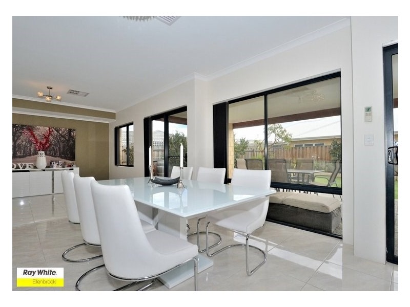 3 Gippsland Way, Ellenbrook WA 6069