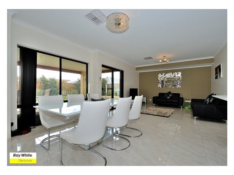 3 Gippsland Way, Ellenbrook WA 6069