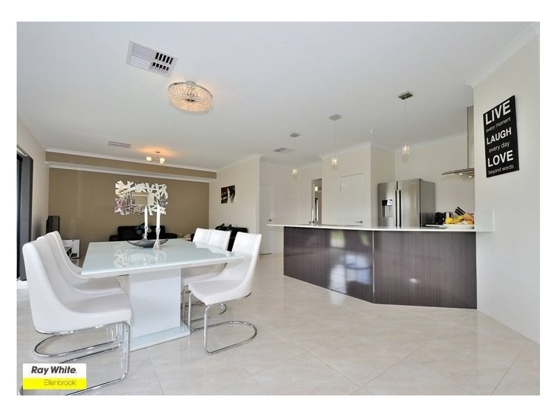 3 Gippsland Way, Ellenbrook WA 6069